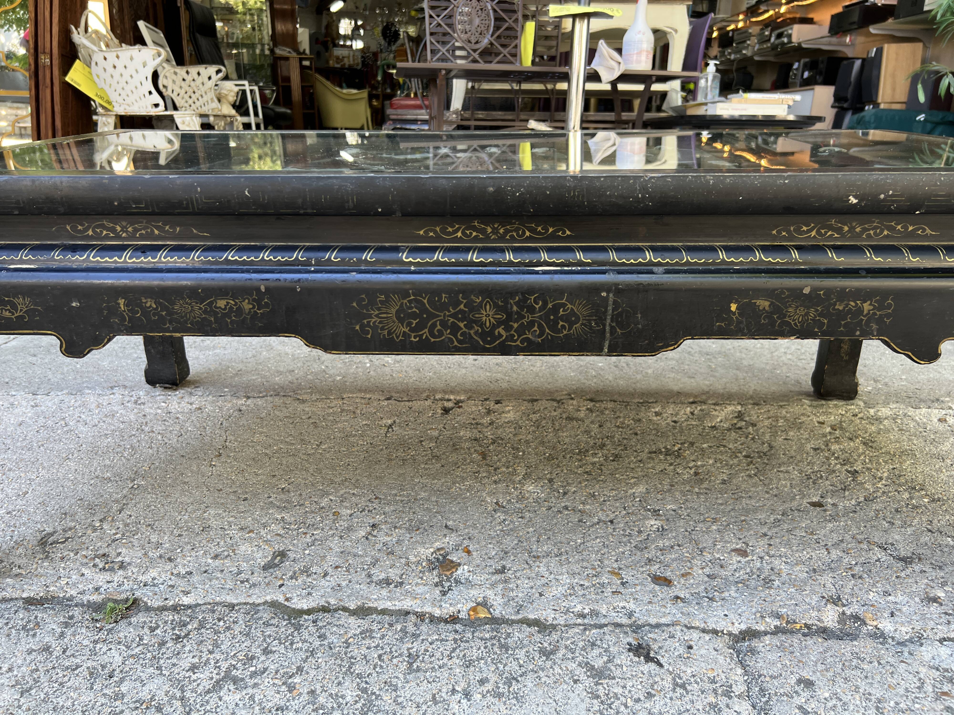 Chinese coffee table with mother-of-pearl and ivory stone inlays