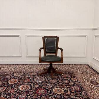 Large classic English green Chesterfield office chair