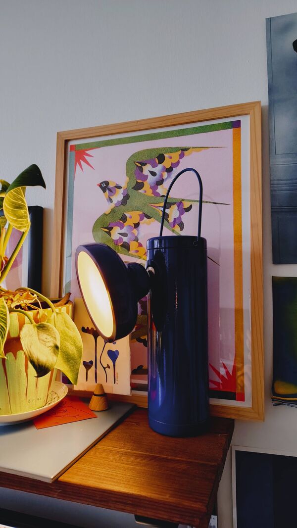 M Lamp de David Irwin, Éditeur Juniper, Lampe sur batterie portative nomade