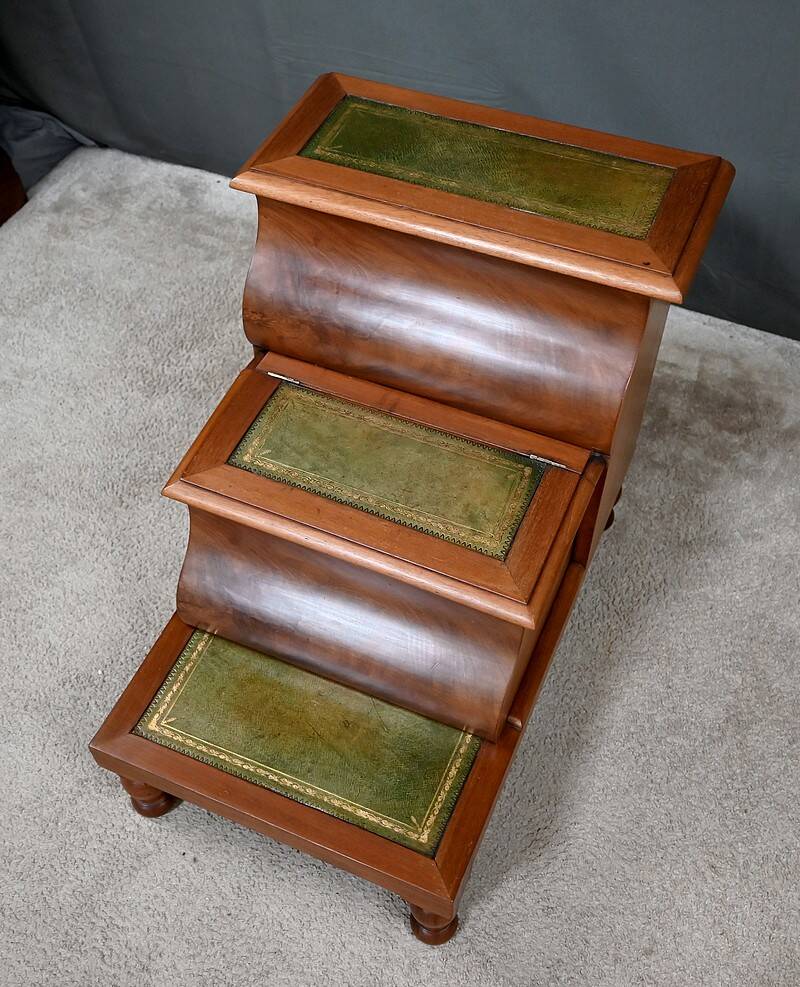 Victorian Library Step Stool in Mahogany, England – 2nd half of the 19th century