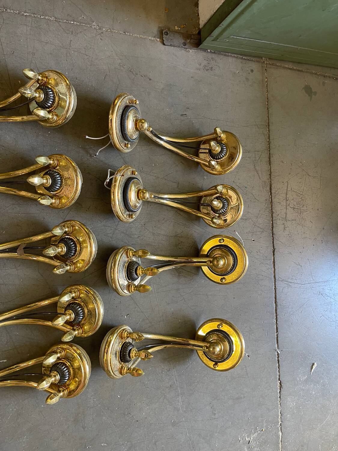 Lot de 10 grandes appliques en laiton et verre de Murano