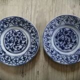 Set of 2 old 18th blue Delfware plates