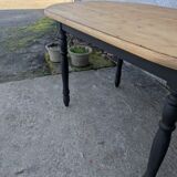 Black feet table