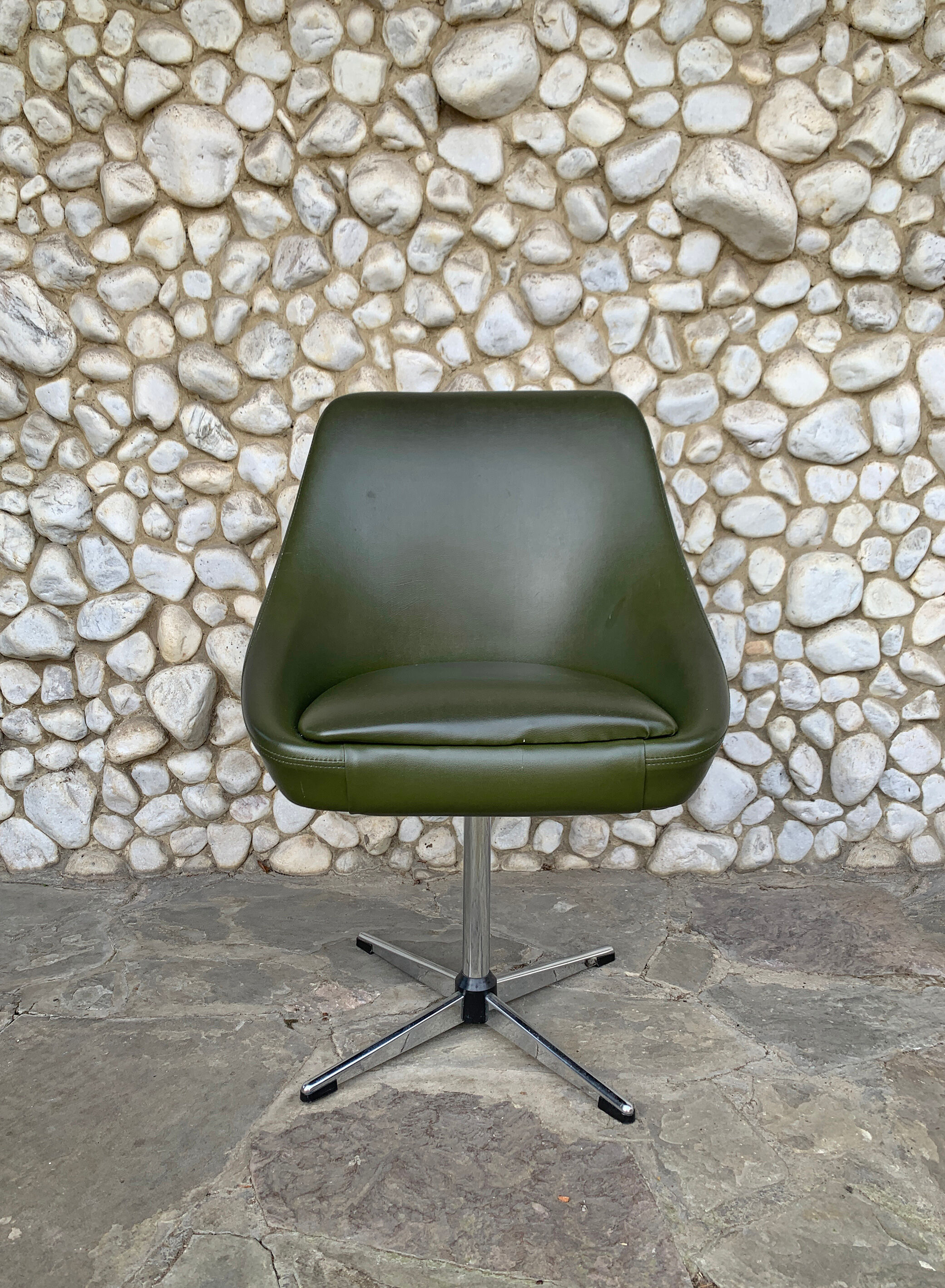 Vintage office chair olive space-age imitation leather 1970s