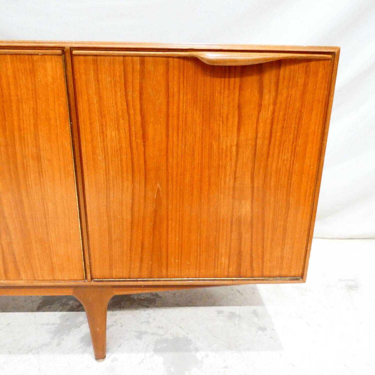 Rare McIntosh Teak Sideboard 202 cm – Carved Handles (Variant of D)