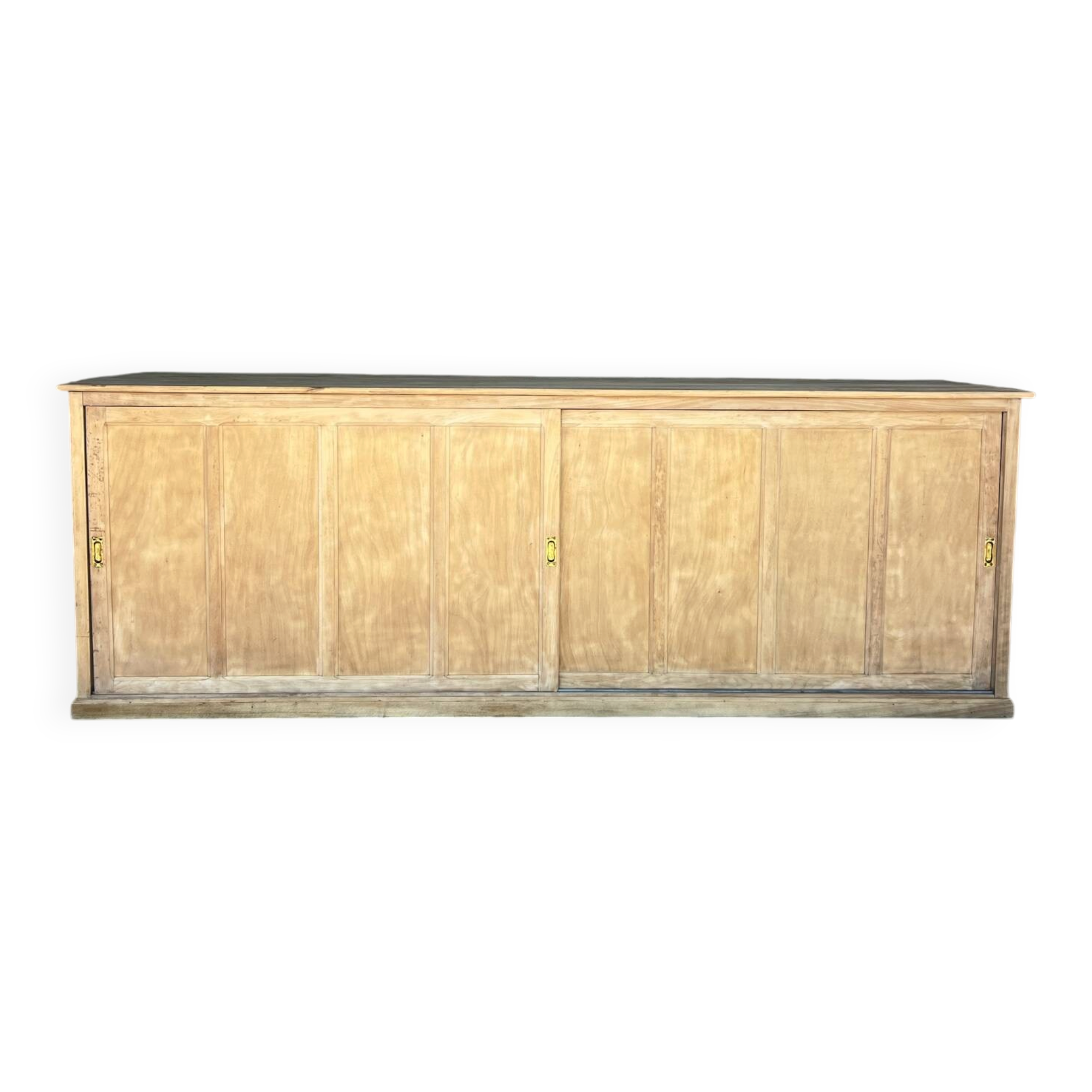 Raw wood sliding door counter