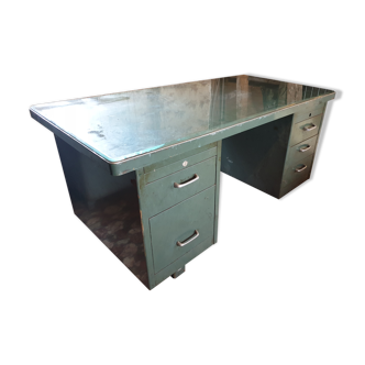 Bureau strafor