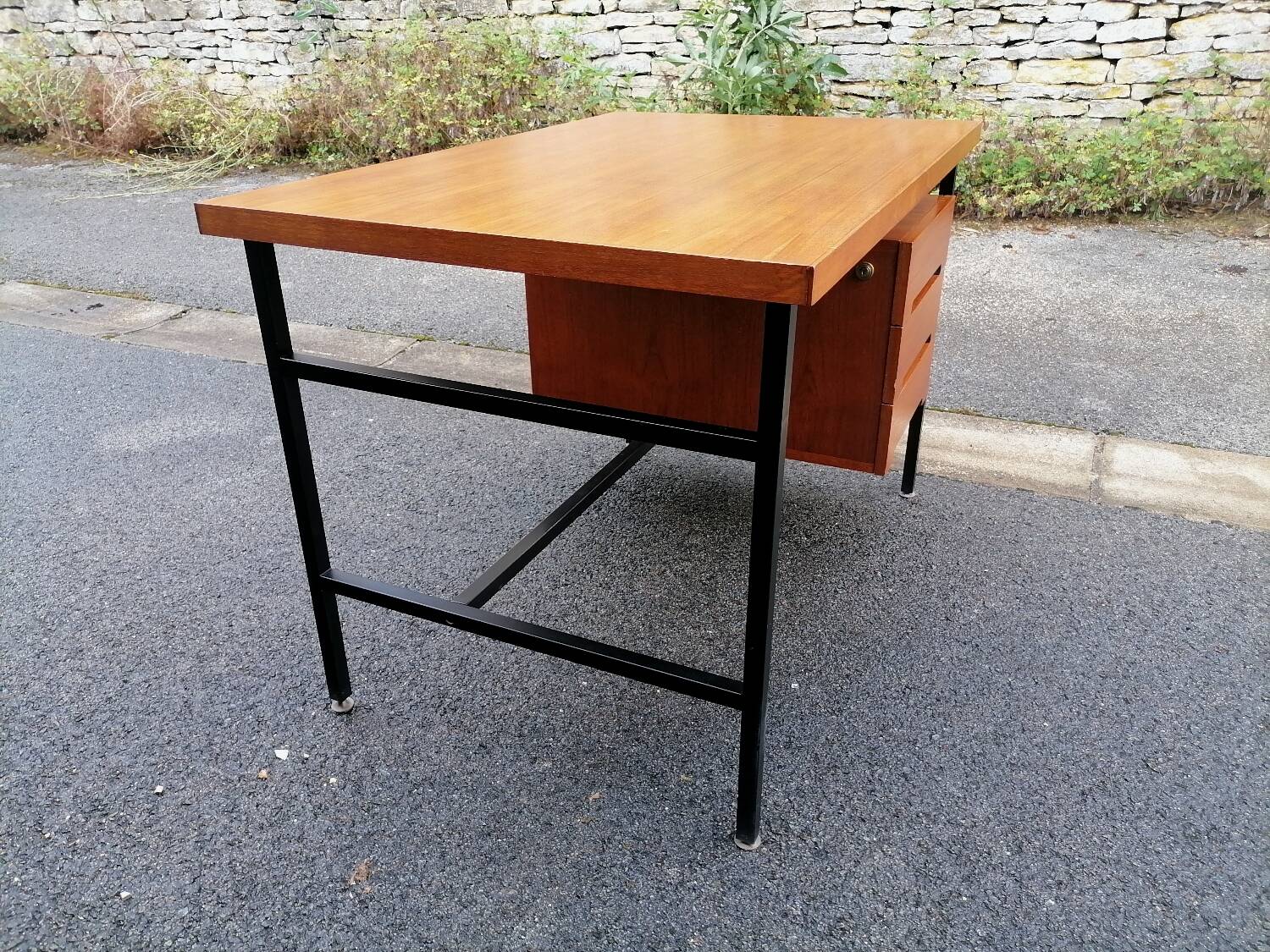 Bureau. vintage. année. 60