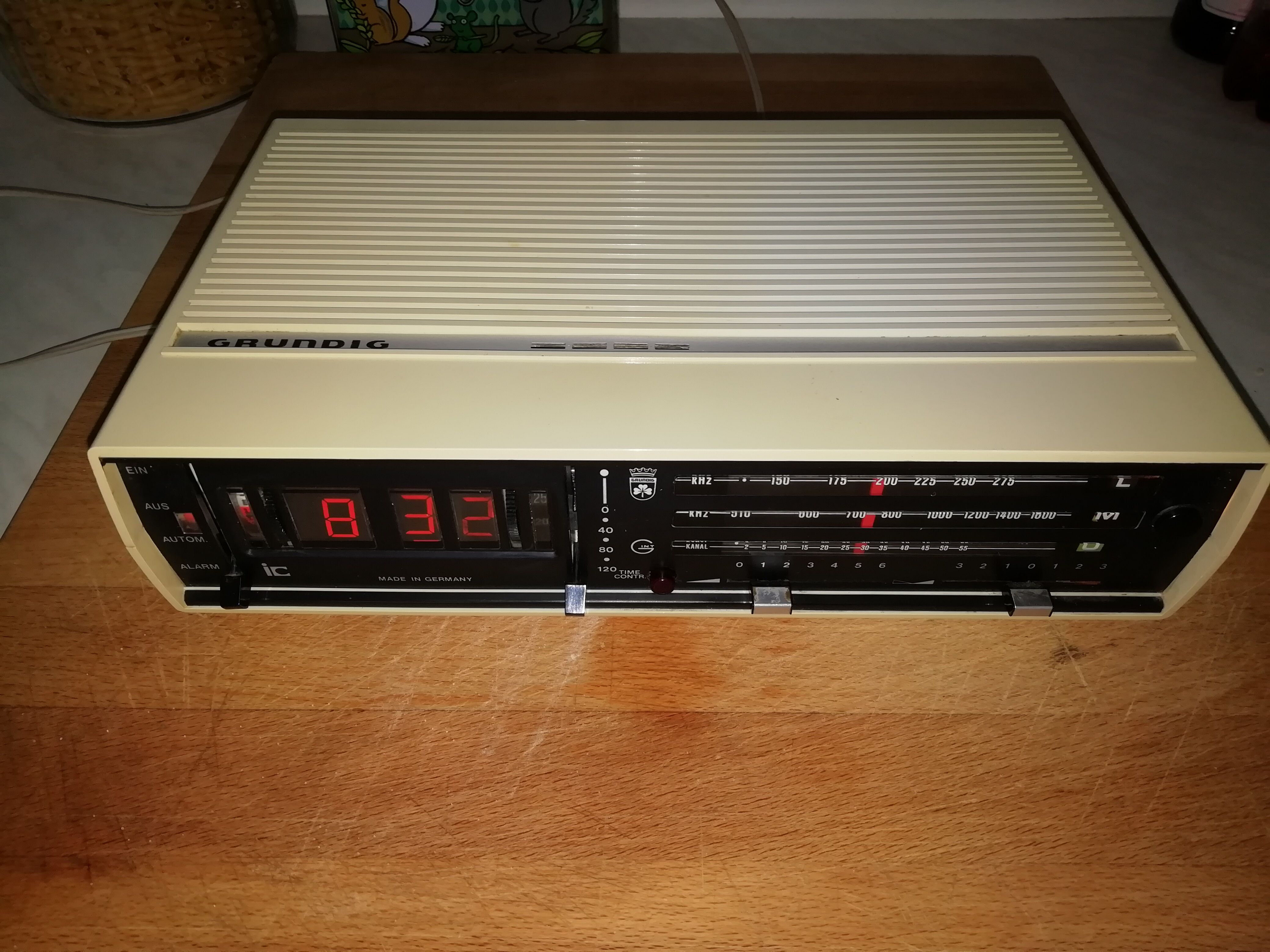 Radio alarm clock Grundig 70s