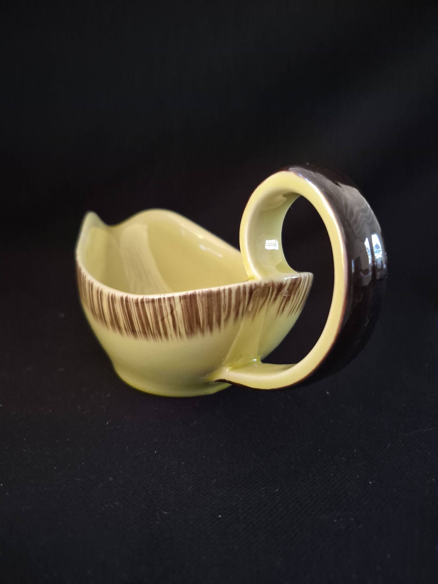 Saucière en faïence de Saint Clément Jaune et marron A083