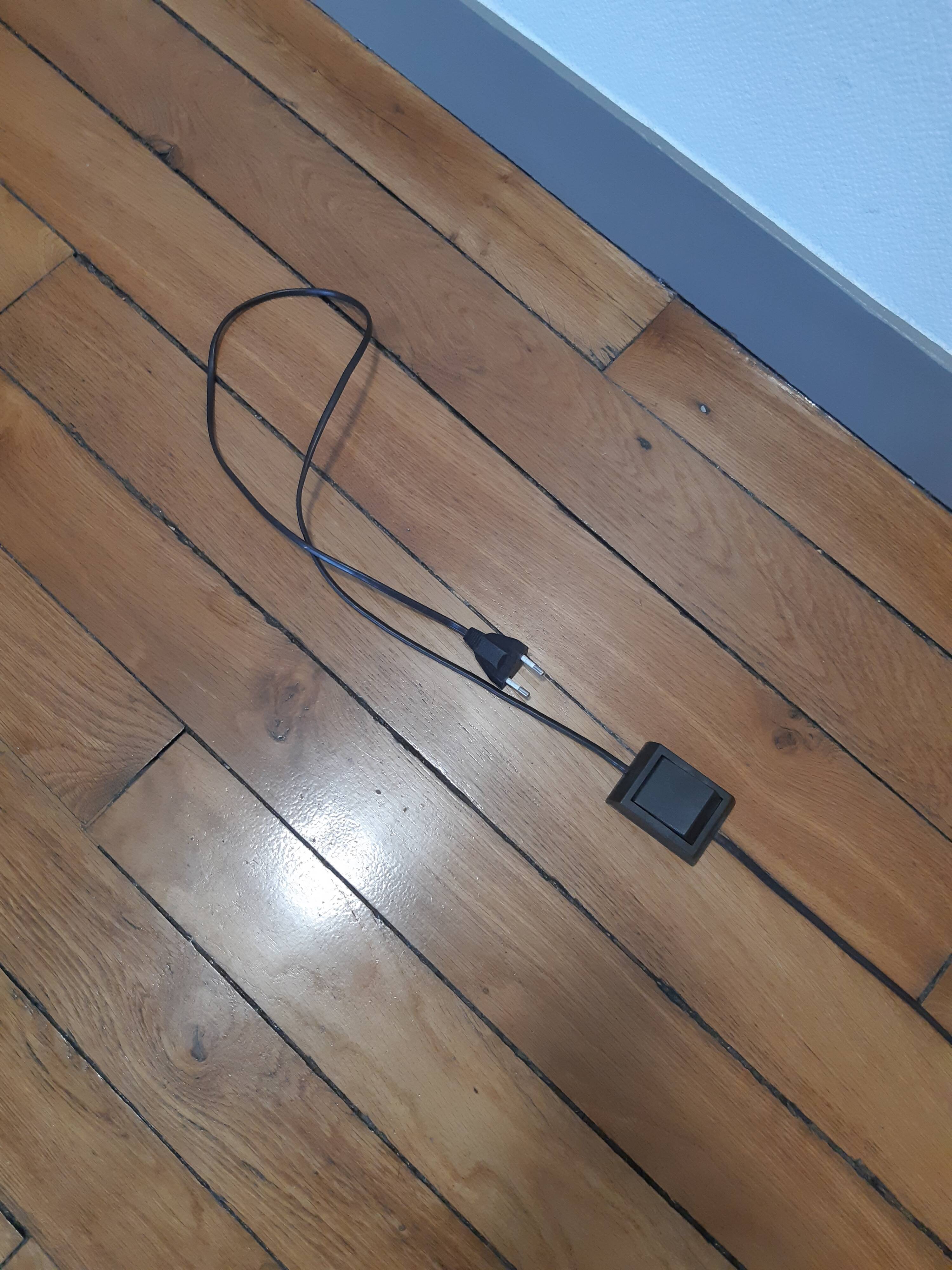 Carved wooden lamppost