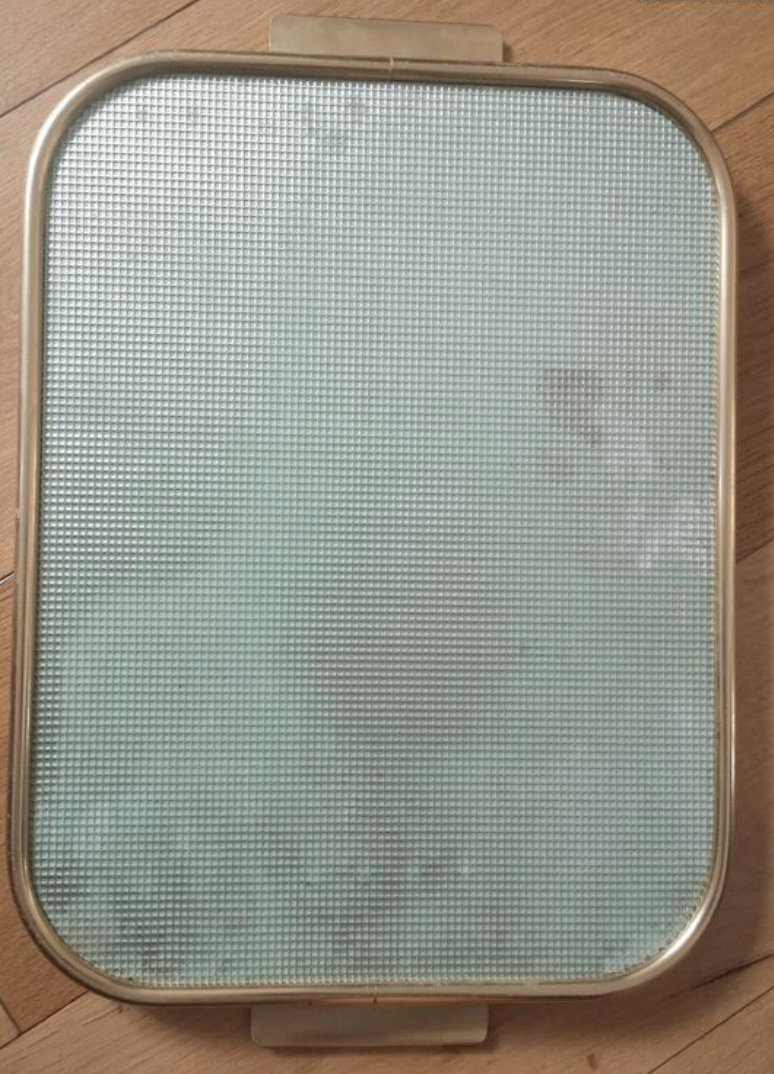 Kaymet-style gold metal tray 50/60