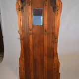 Wall vestiary
