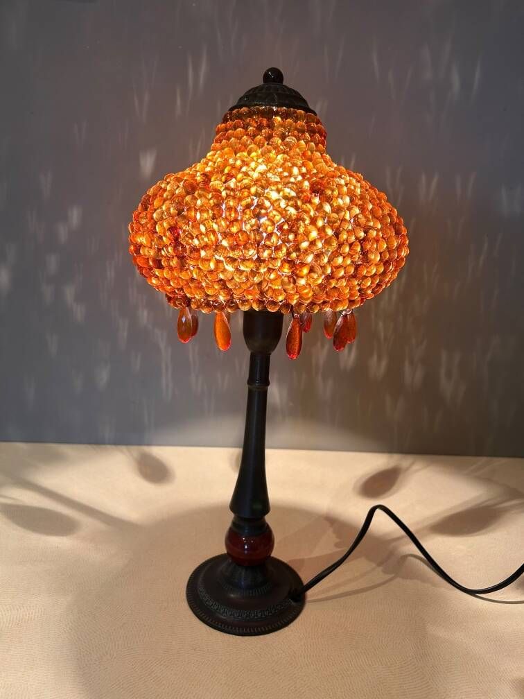 Vintage lamp with beaded shade - Oriental/Bohemian chic style -