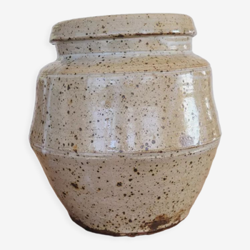 Vase / pot sandstone pyrity