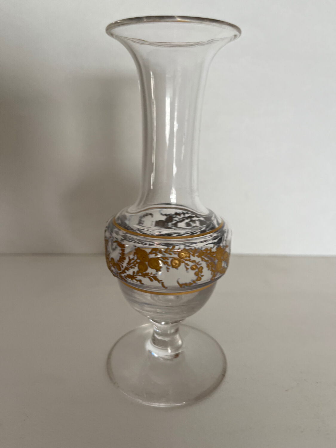 Petit vase en verre ancien