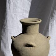 Vase à 4 anses en terre cuite grise, Indonésie