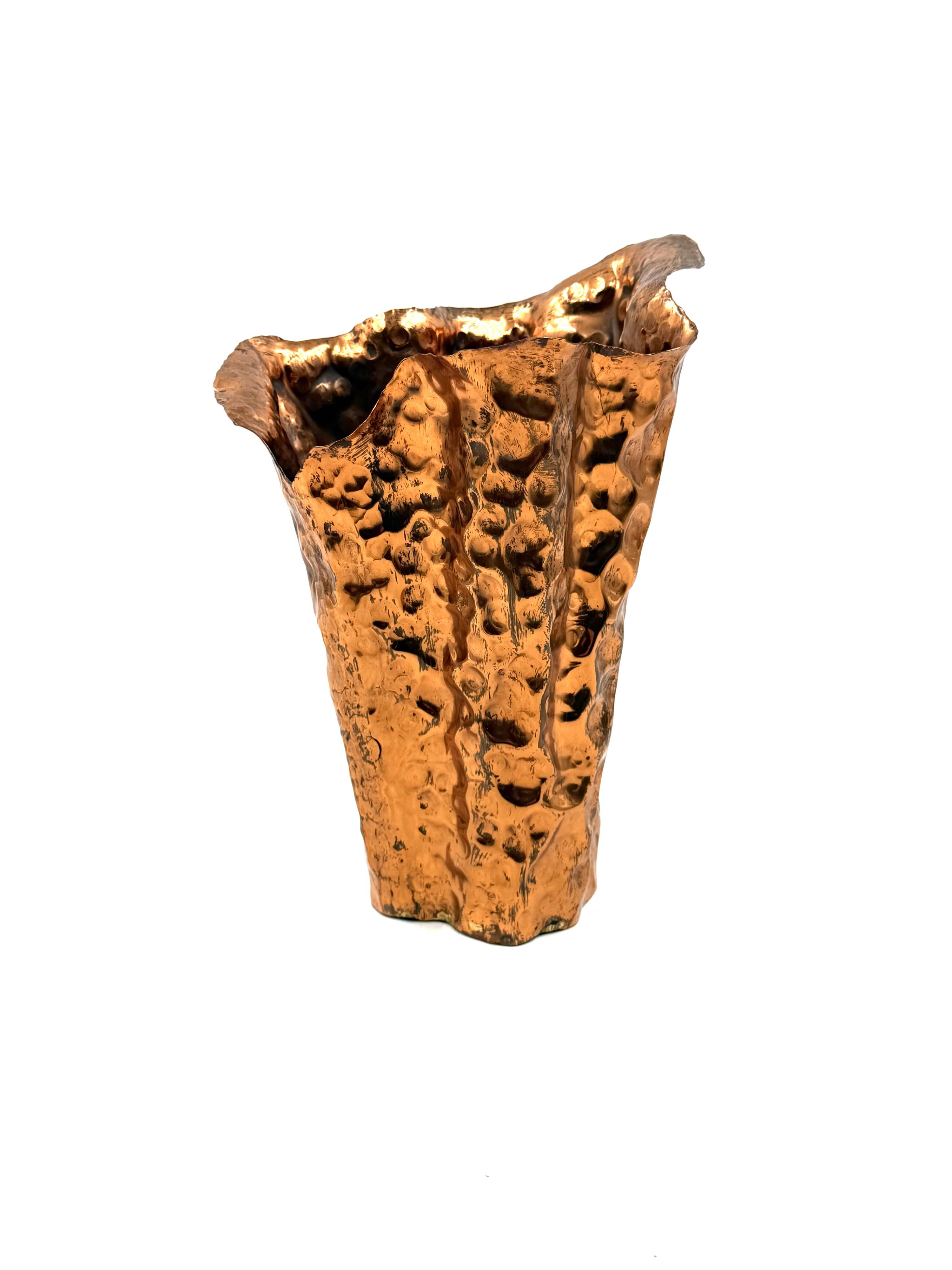 Angelo Bragalini, Mid-century copper vase, Bologna Italy 1960s