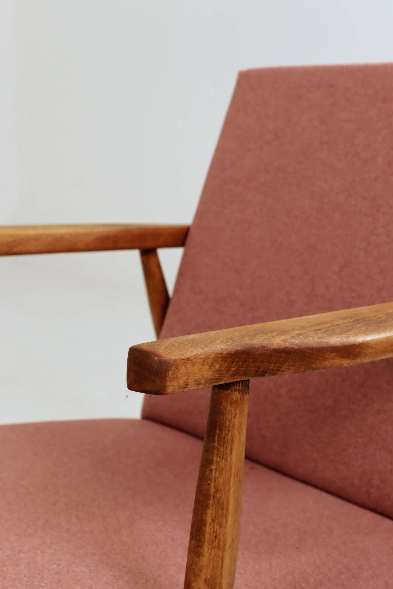 Paire de fauteuils vintage rose poudré 1970 moderne scandinave 
