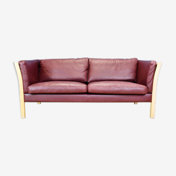 Mid century modern danish maroon leather & beech 2.5 seat sofa settee