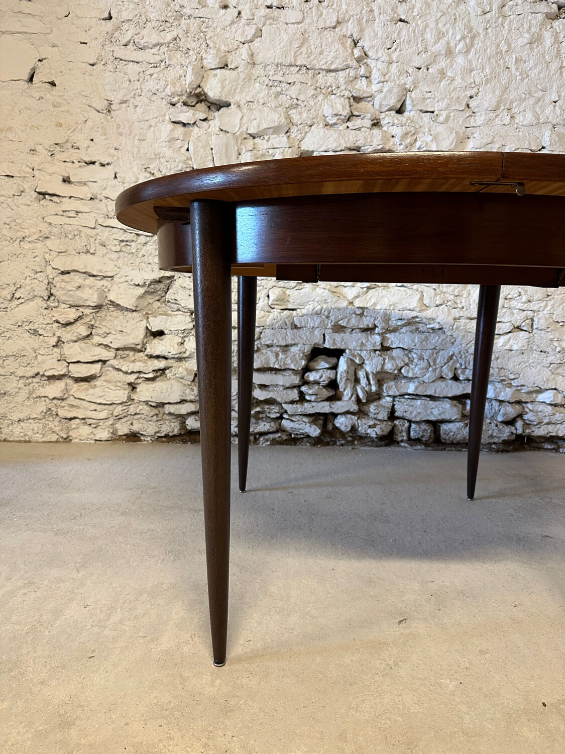 Vintage rosewood extendable dining table