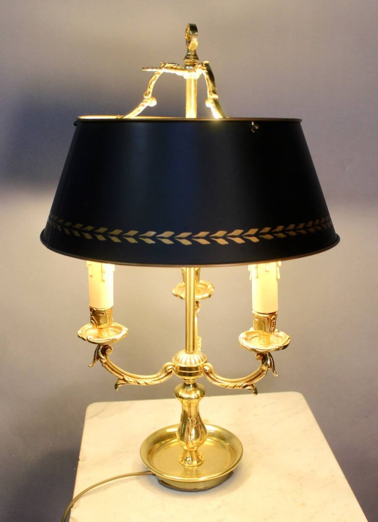 Empire style lamp with three lights