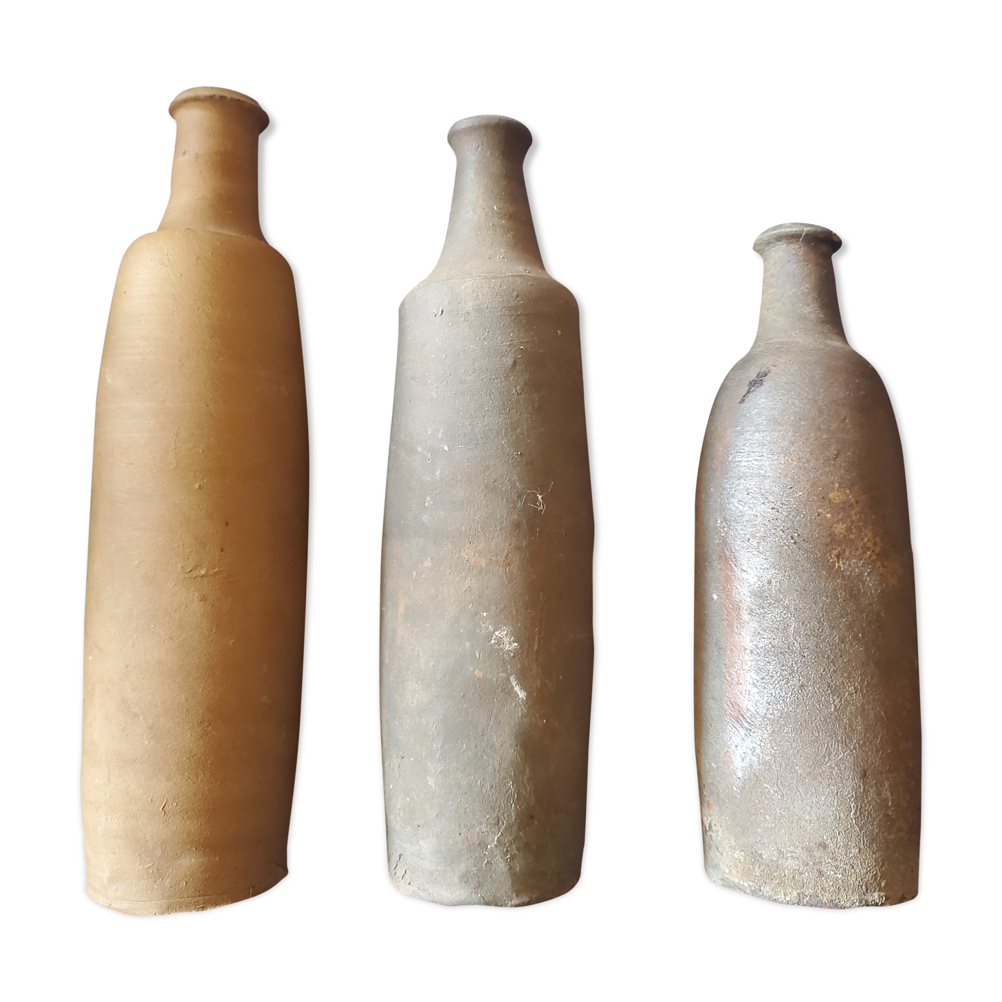3 terracotta bottles