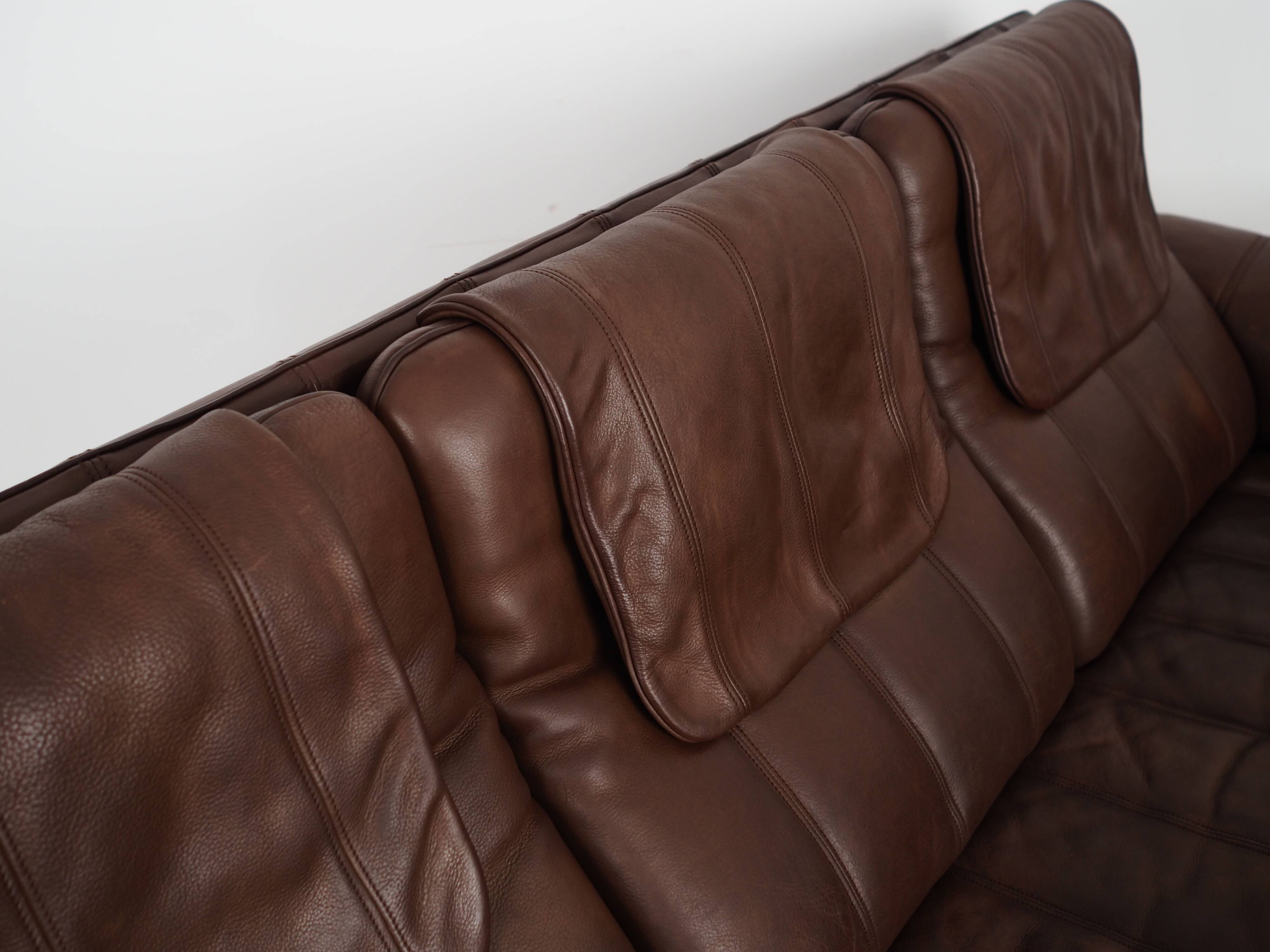 Canapé en cuir marron, design suisse, années 1970, fabrication : De Sede