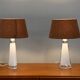 Lampes de table en verre blanc et abat-jour ocre foncé de Carl Fagerlund pour Orrefors Suède