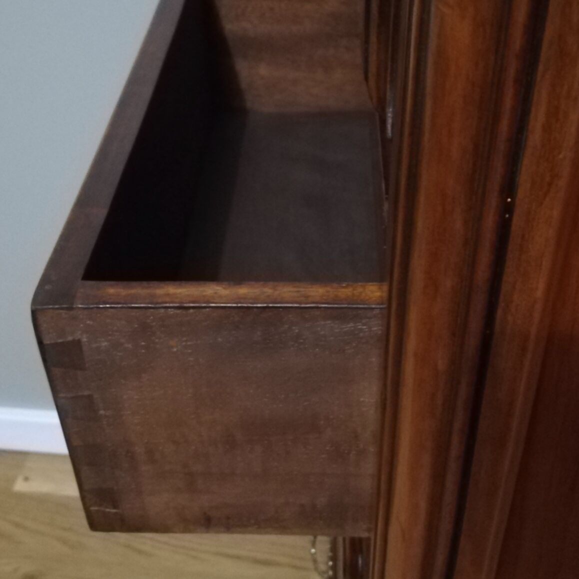 Ragpicker 5 cherry drawers