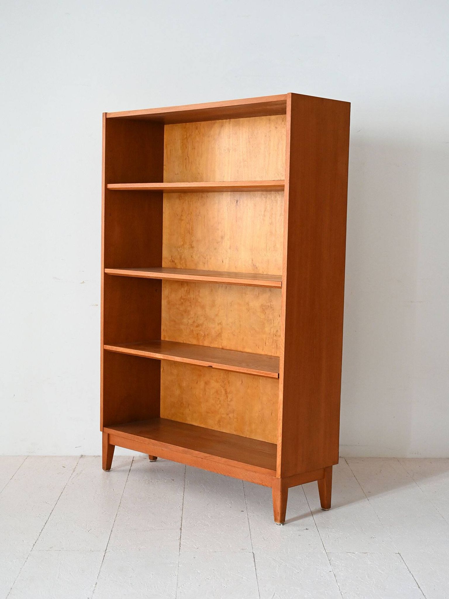 Bibliothèque scandinave vintage en chêne