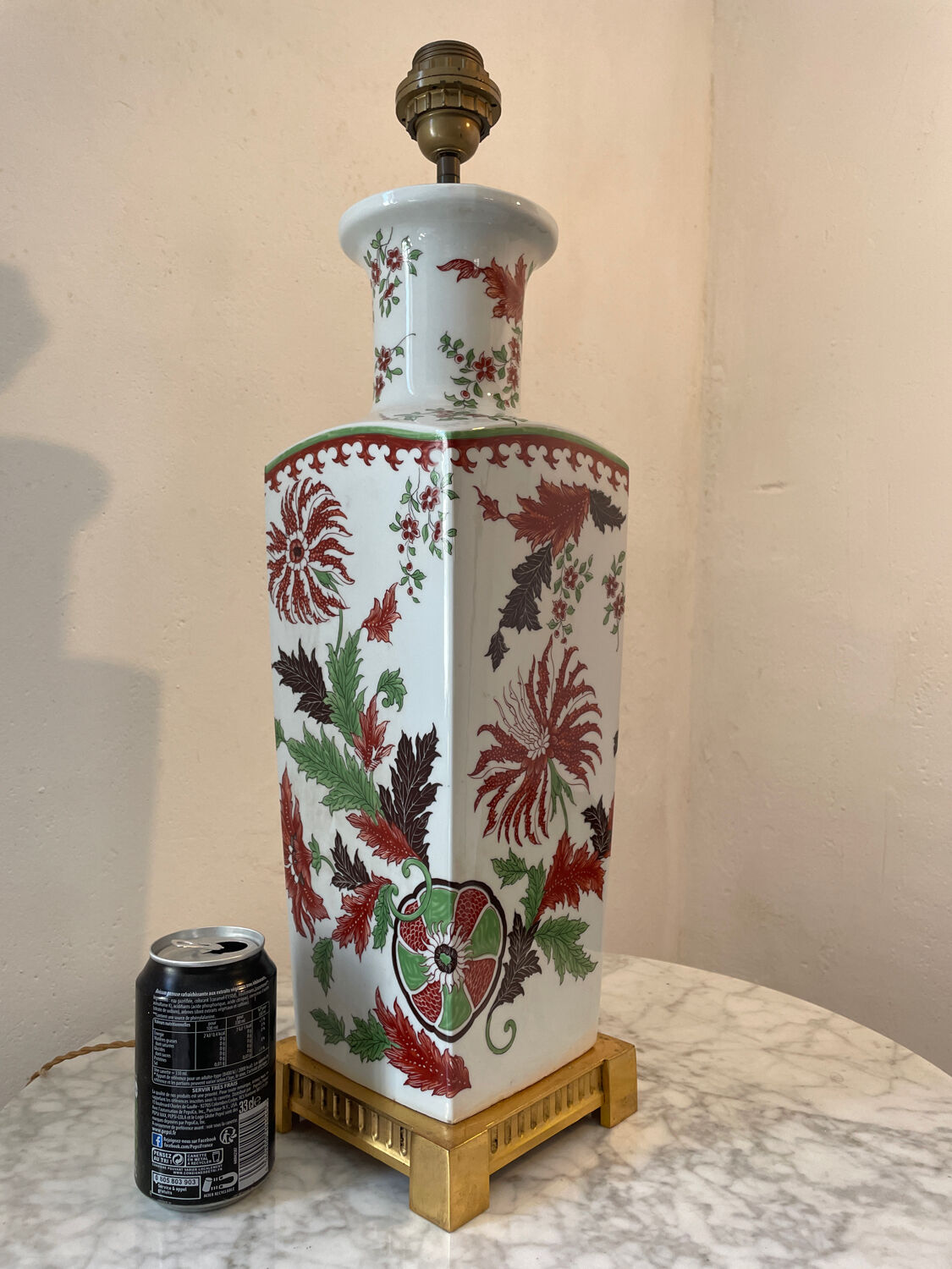 Vintage porcelain lamp Hollywood Regency