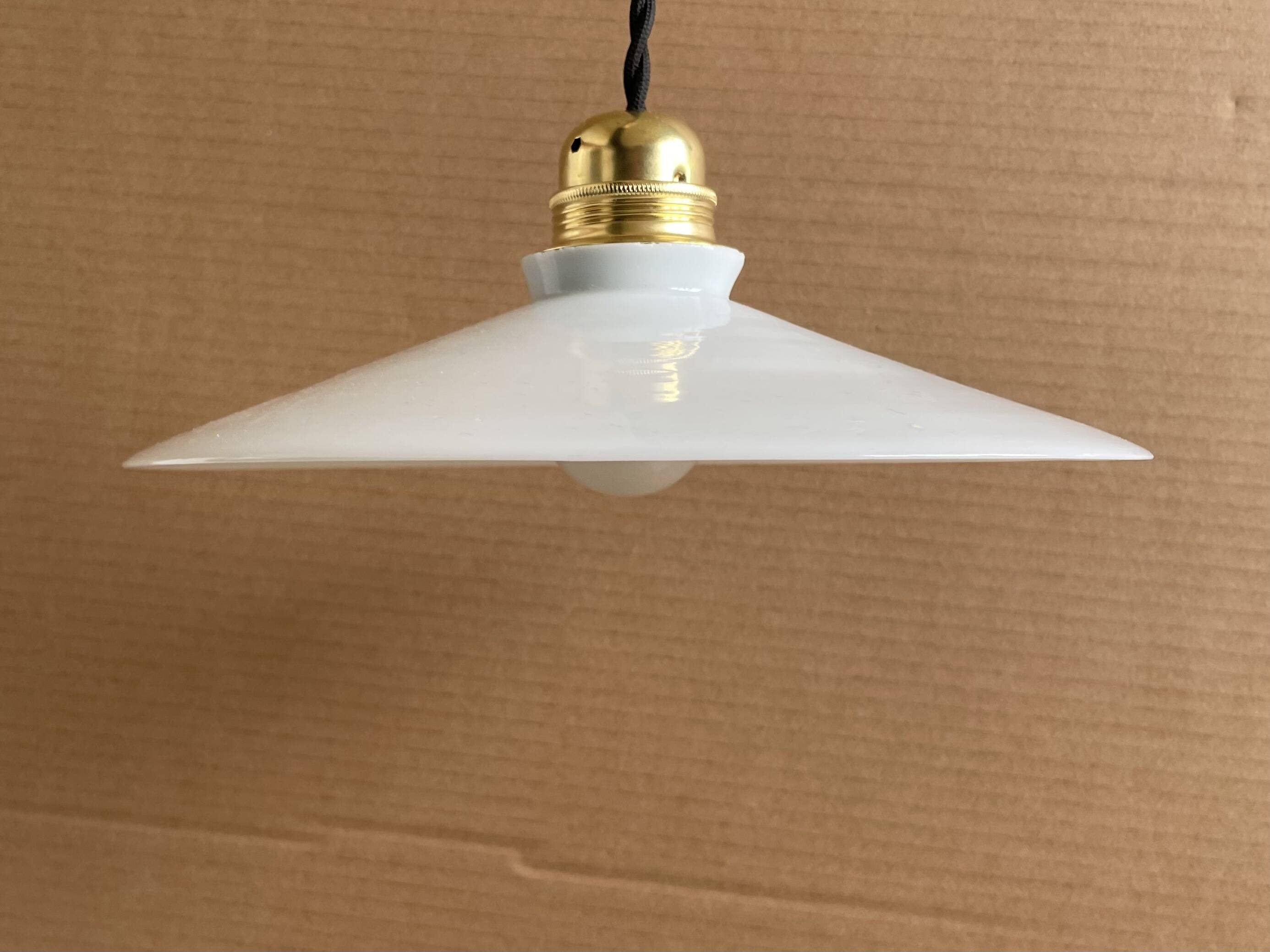 Suspension opaline ancienne