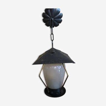 Ancienne suspension lanterne métal noir & laiton + verre opaque rond vintage