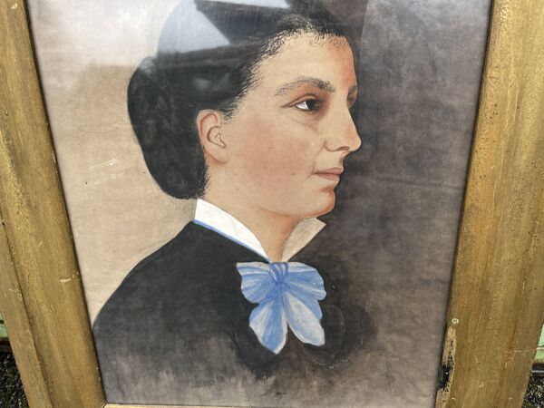 Tableau XIX portrait de femme cadre bois doré