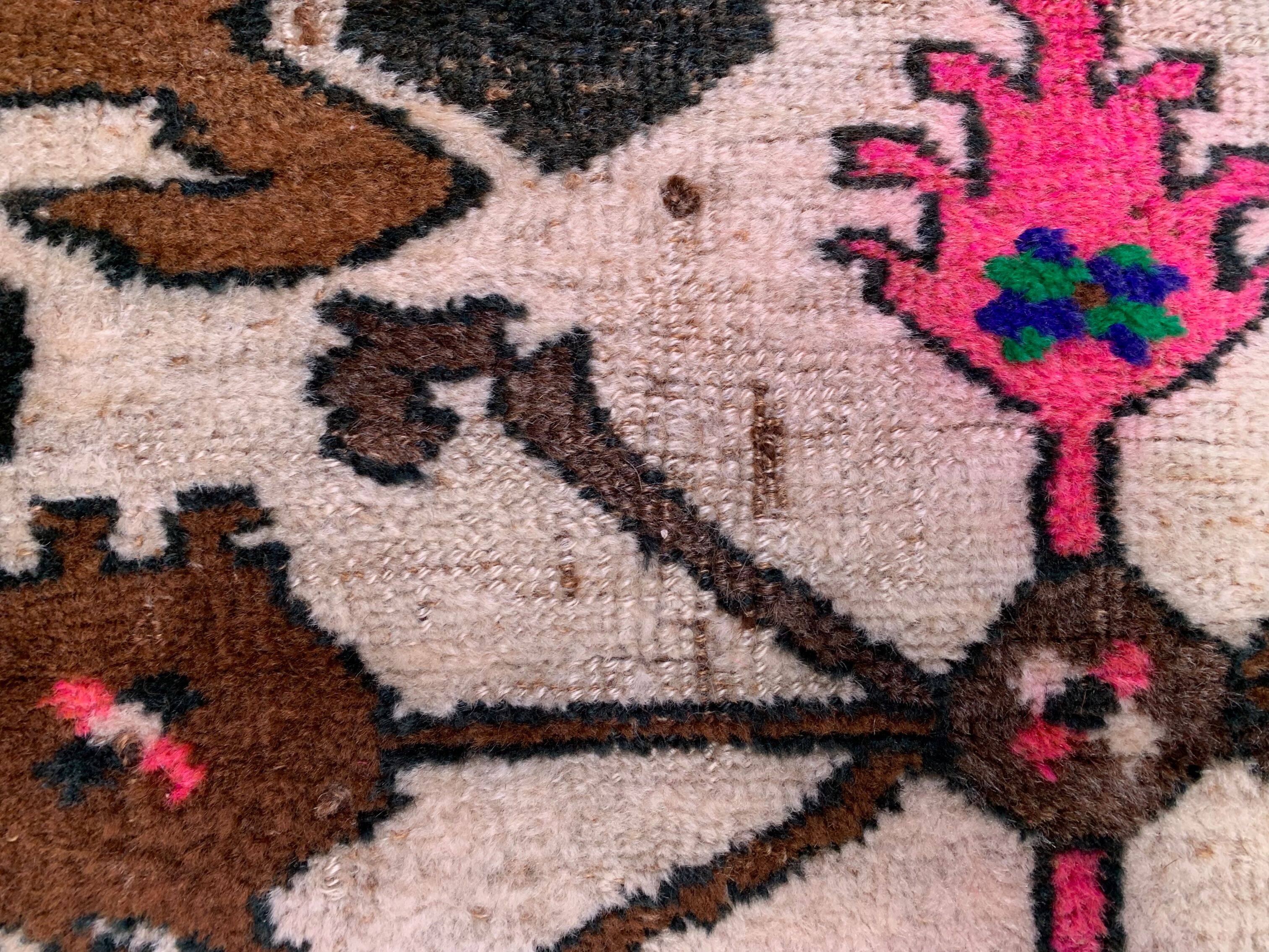 Vintage Turkish Rug 131x87 cm shabby carpet Kars Region Small