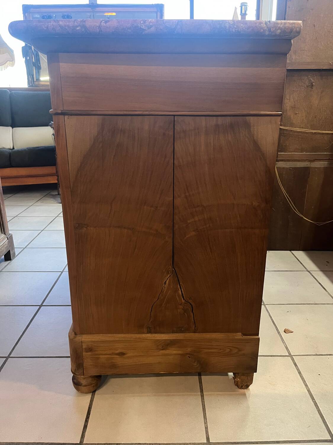 Aero-abrasive chest of drawers