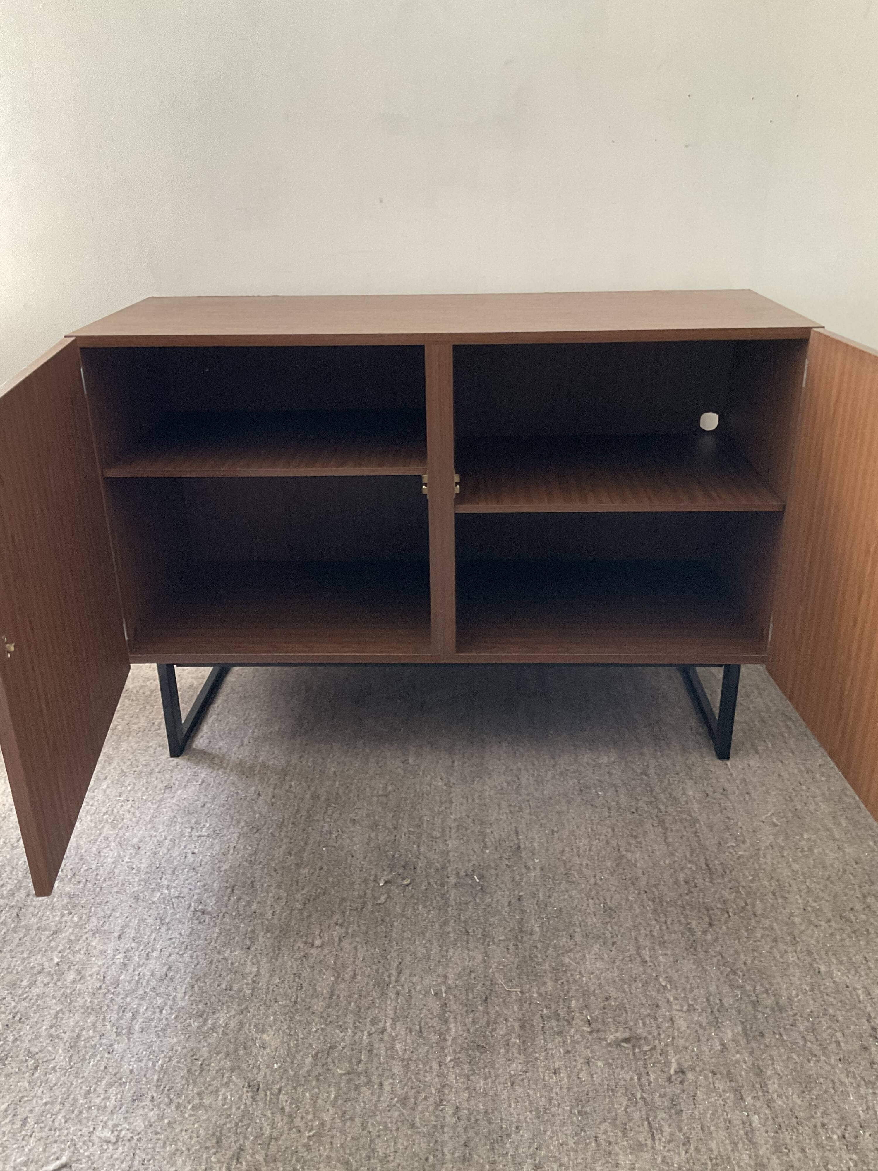 High enfilade Pierre Guariche for Meurop 60s