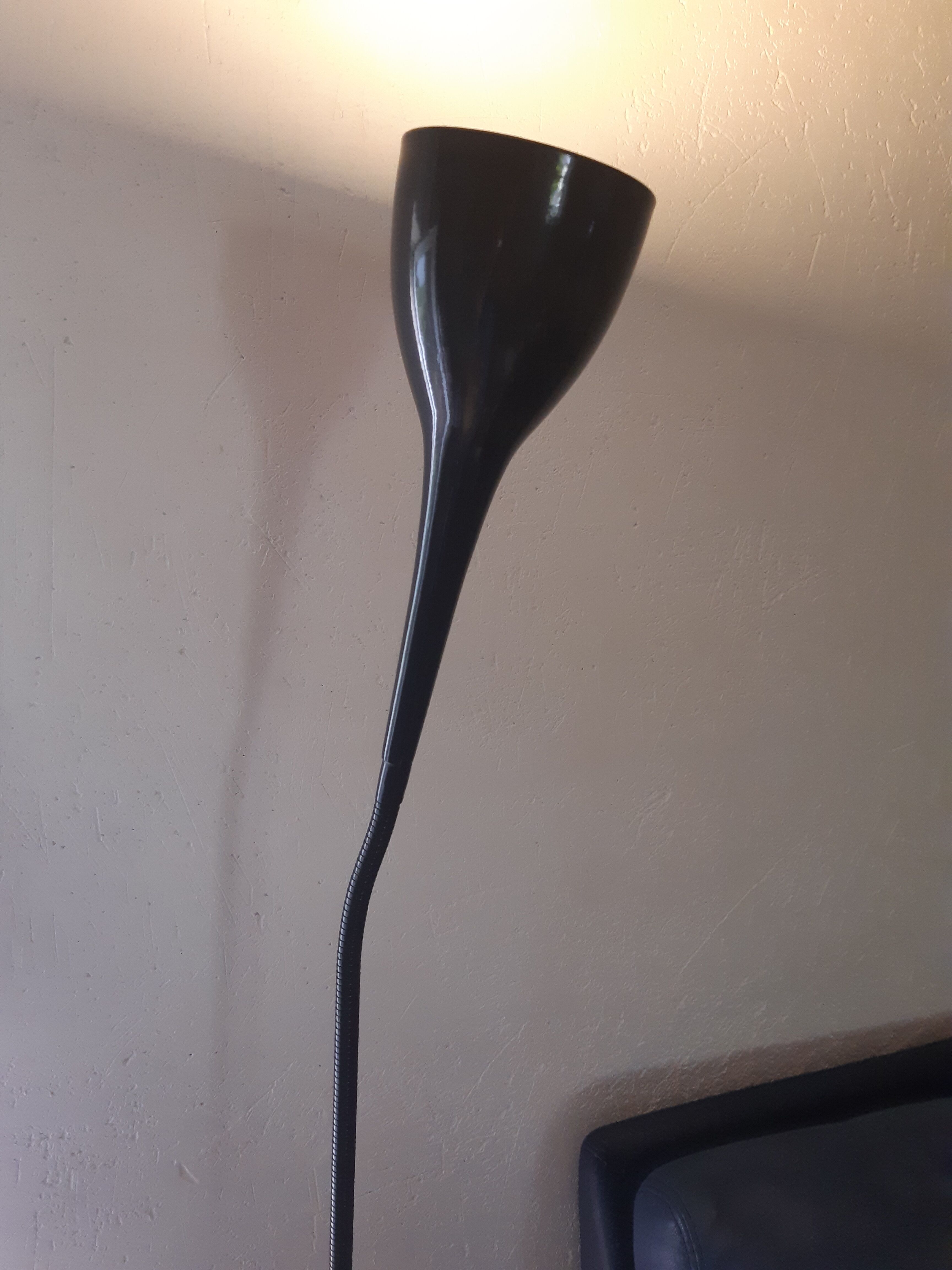 Flexible diabolo black lamp