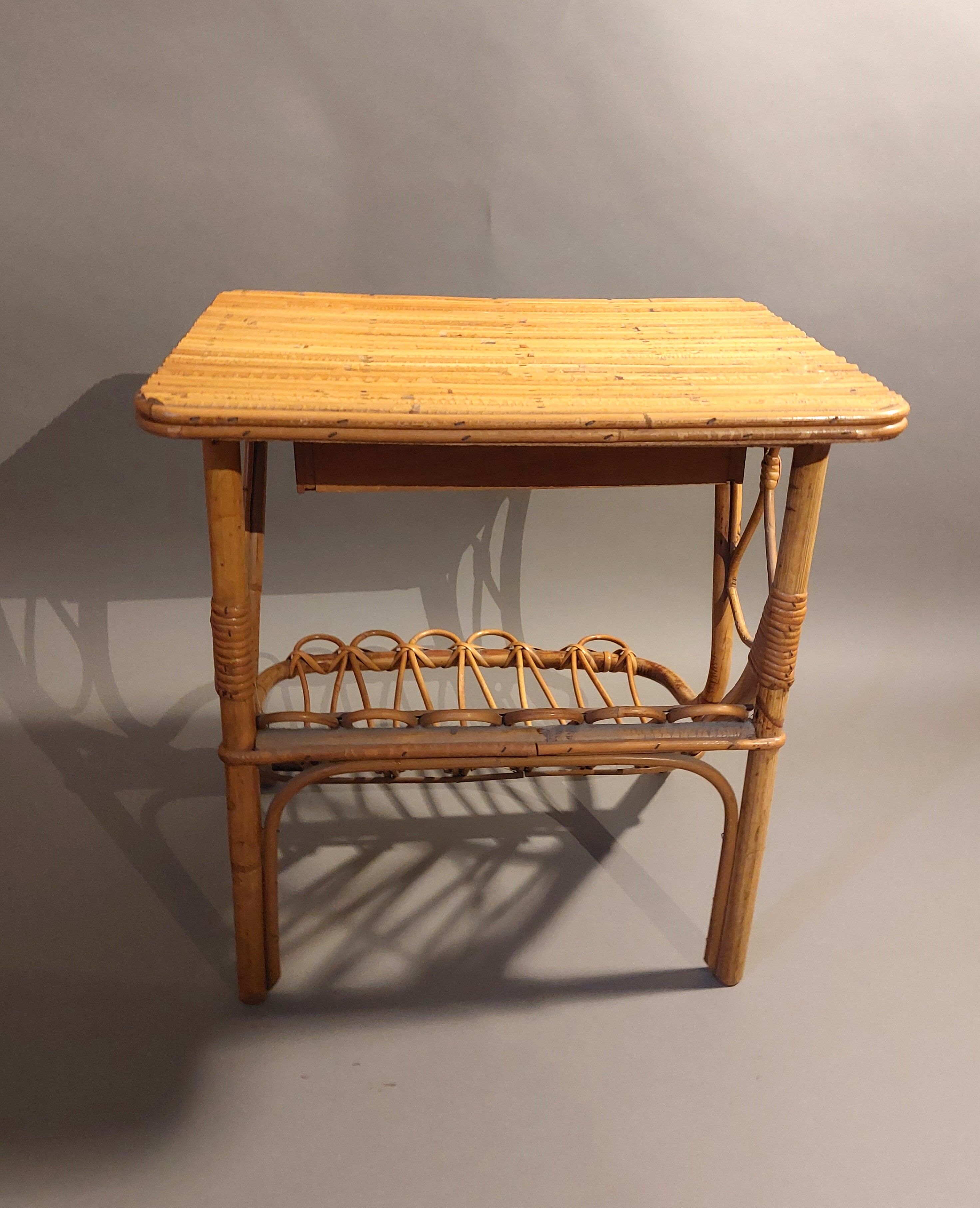 Bedside table magazine rack rattan and bamboo vintage 1960/1970.