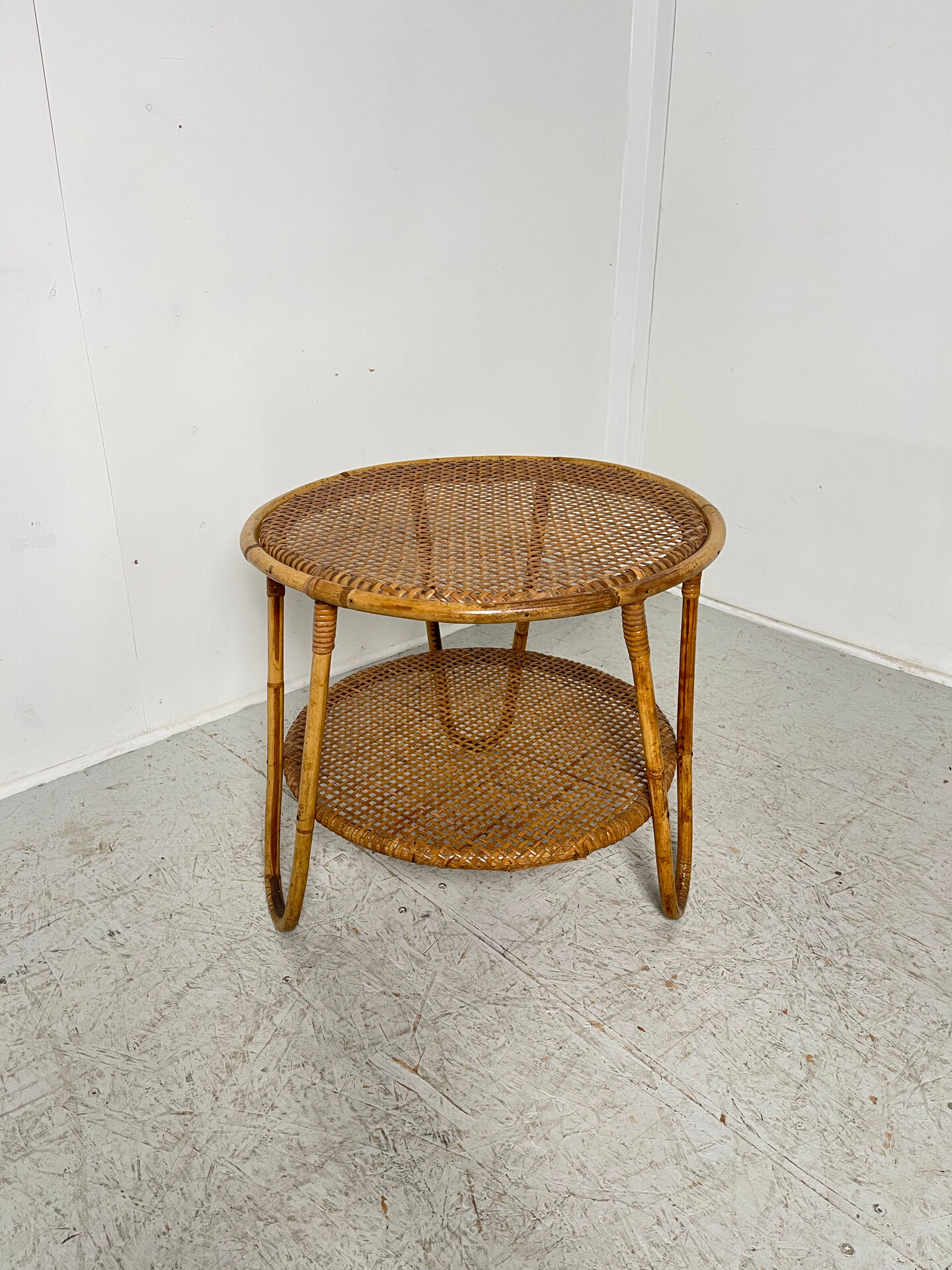 Table basse en rotin 1960