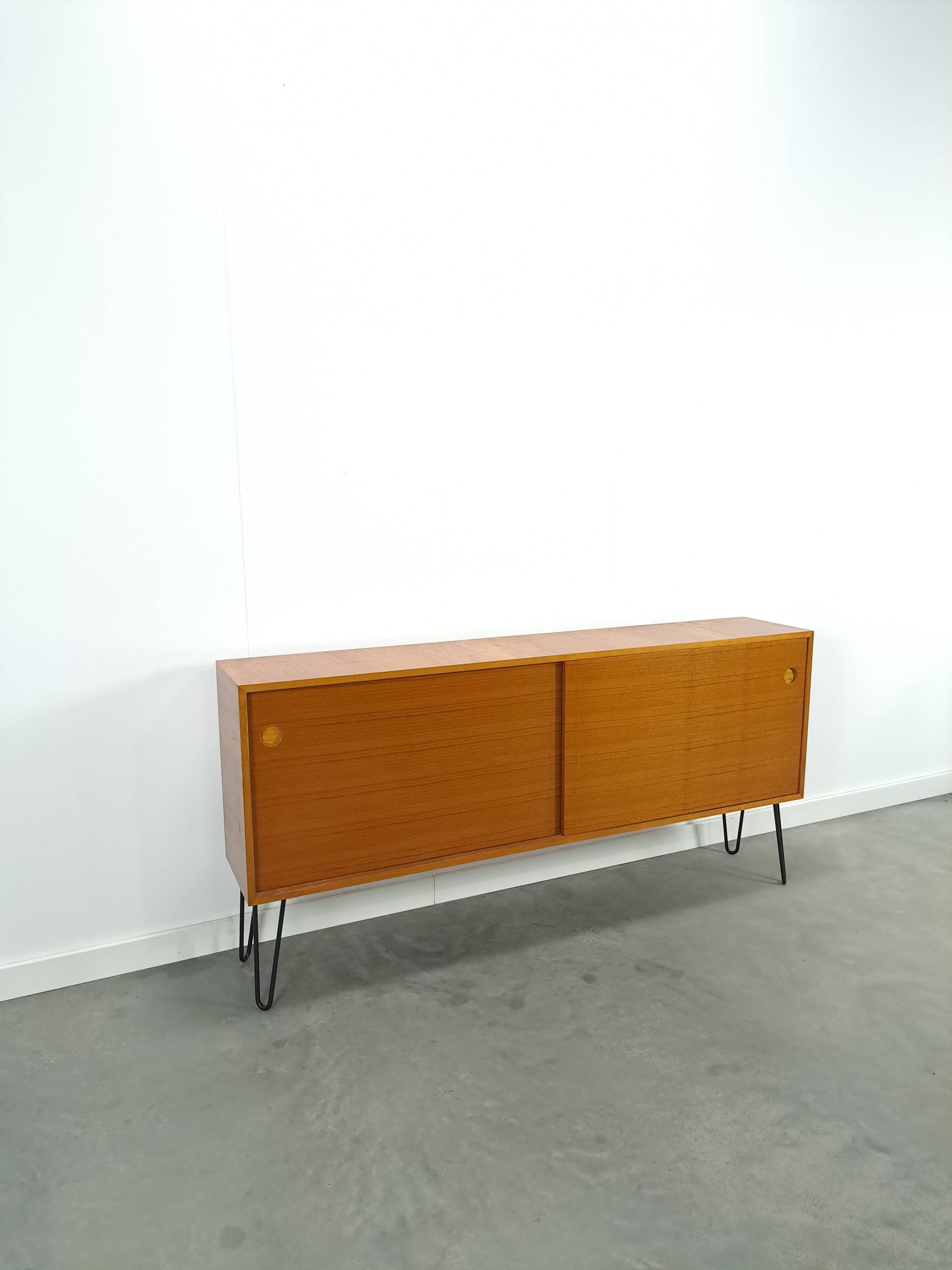 Dressoir vintage en teck en épingle à cheveux