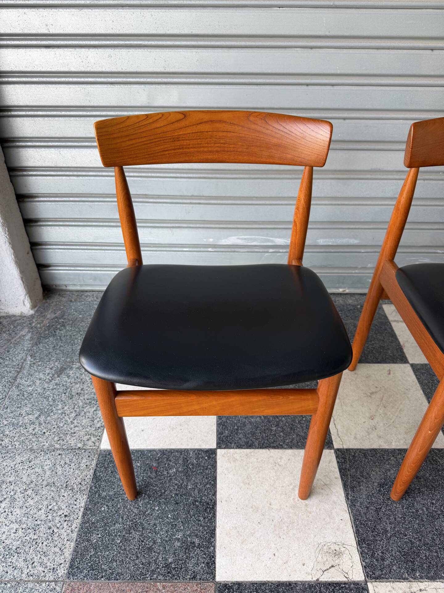 Lot de 4 chaises danoises en teck