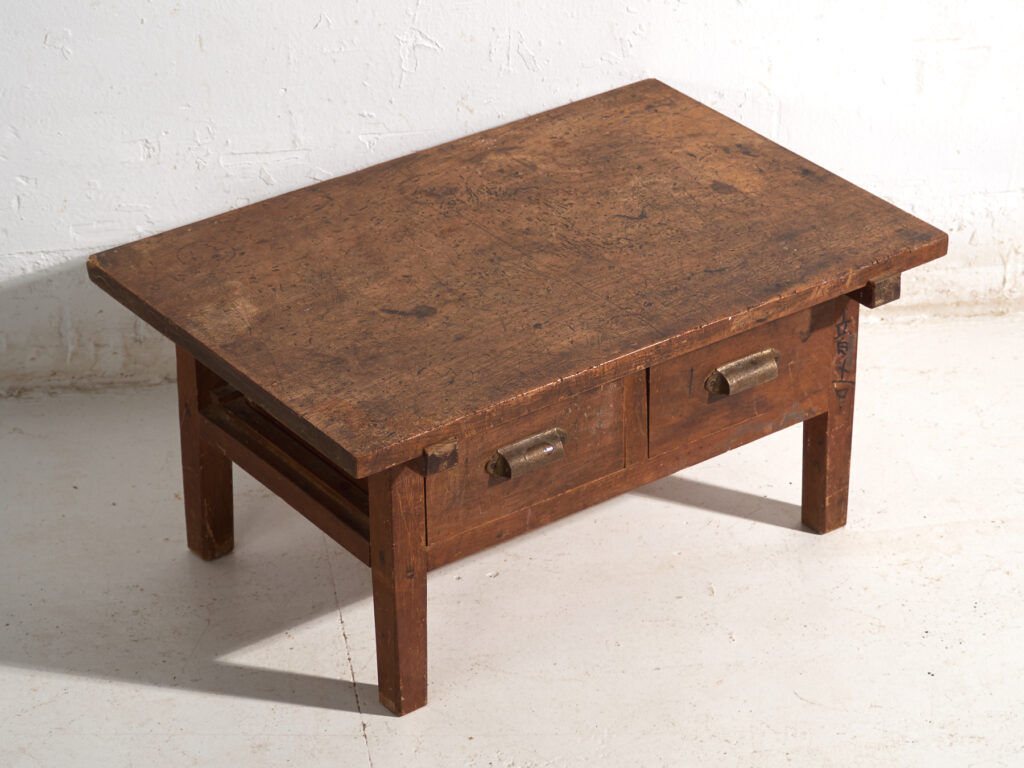 Table basse ancienne japonaise en bois – Japon, vers 1930