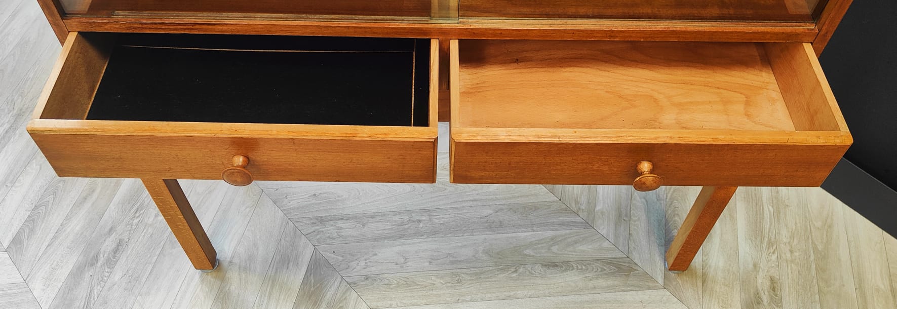 Mid century display cabinet vintage