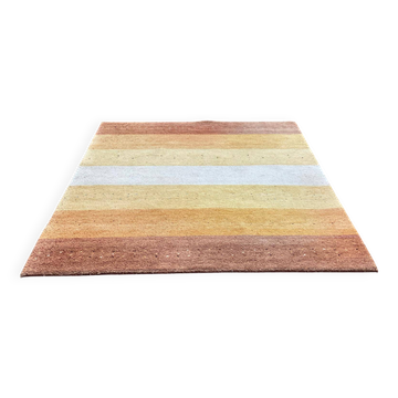 Handmade artisanal Persian Gabbeh rug in wool, India, 200x300cm.