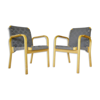 Pair of armchairs modèle "E45" by Alvar Aalto for Artek