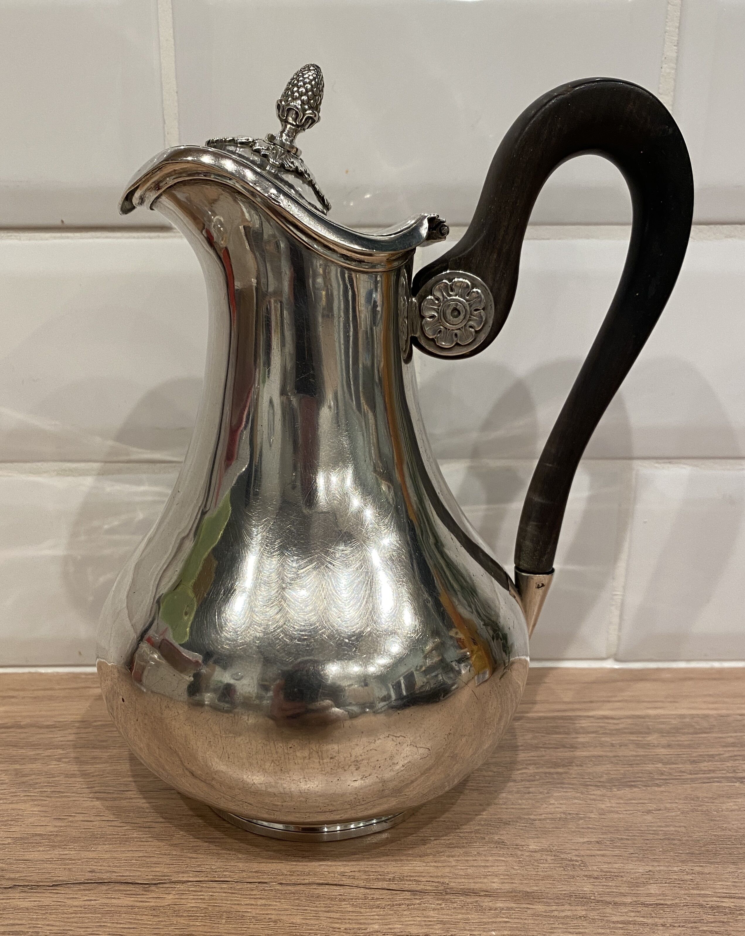 Silver pourer Jean-Pierre Bibron