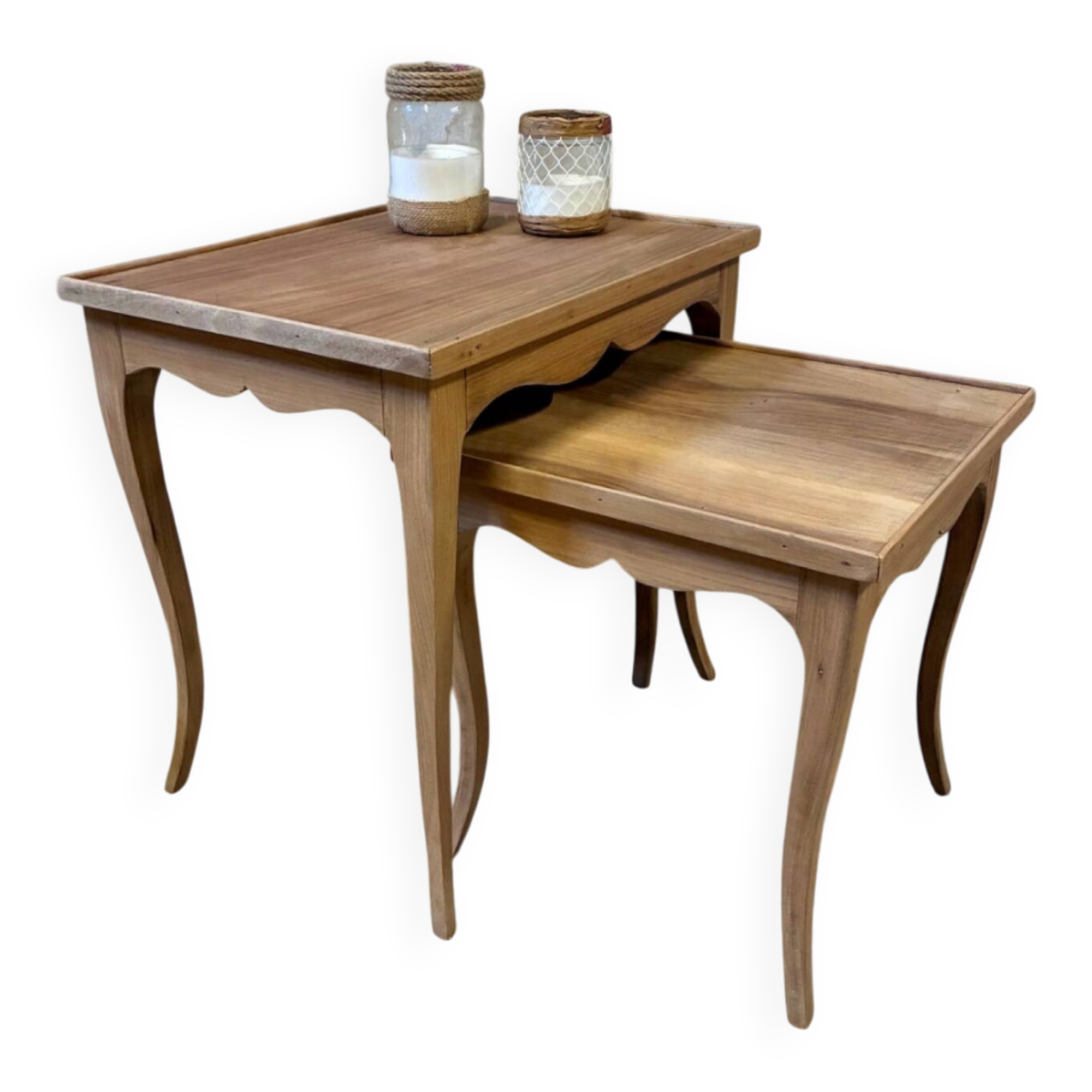 Tables gigognes