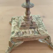 four-light candelabrum in chiselled brass from the 19th century